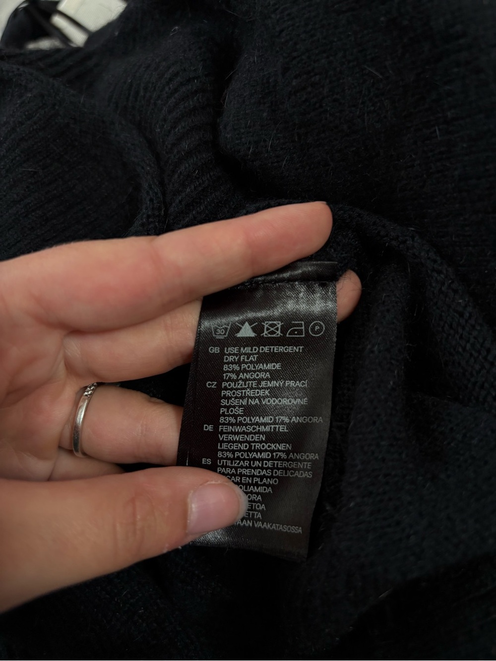 H&M Black Open-Back Sweater with Cream Tie - Picture 5 of 5